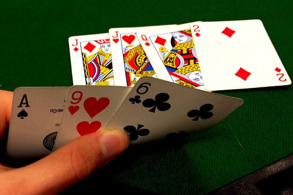 Hướng dẫn chơi Stud Poker 32win cho người mới